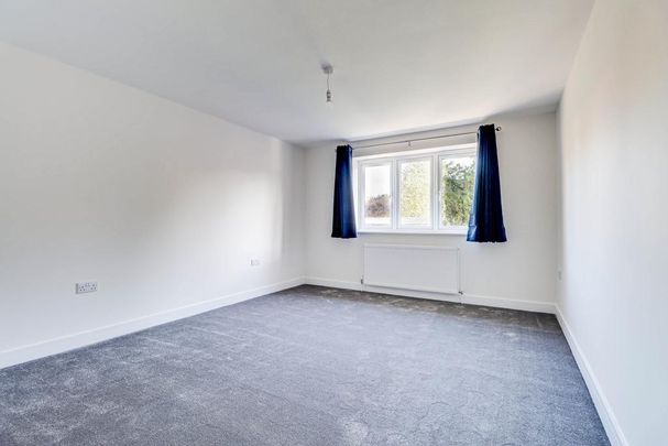 4 bedroom semi-detached house to rent - Photo 1