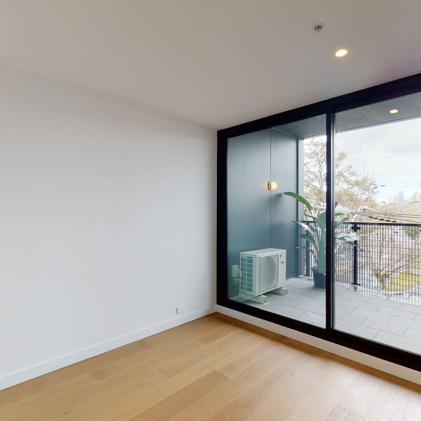 Stylish Living Made Easy - Photo 1