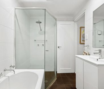 Coastal Retreat Offering Effortless Indoor-Outdoor Living - Photo 4