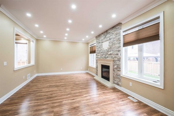 For Lease - 49 Garyscholl Road Unit# Upper, Vaughan, Ontario - Photo 1