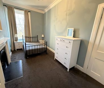 3 bedroom flat to rent - Photo 6