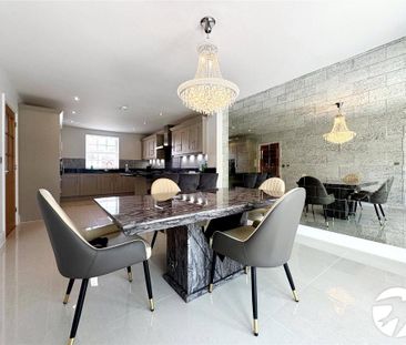 5 bedroom detached house to rent - Photo 6