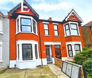 4 bedroom house to rent Bournemouth Park Road, Southend-on-Sea, Ess... - Photo 5