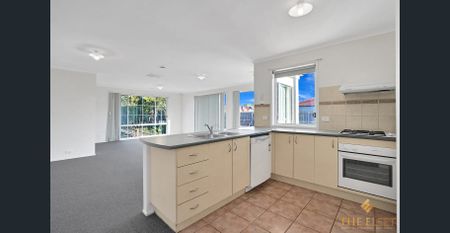 Light-Filled 3 Bedroom Family Home with Spacious Living & Backyard - Photo 4