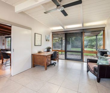 Beautiful Family Home With Pool! - Photo 4