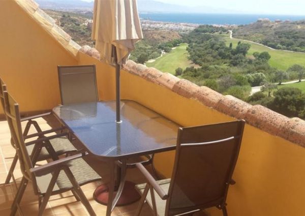 2 Bedroom Apartment For Rent in La Duquesa