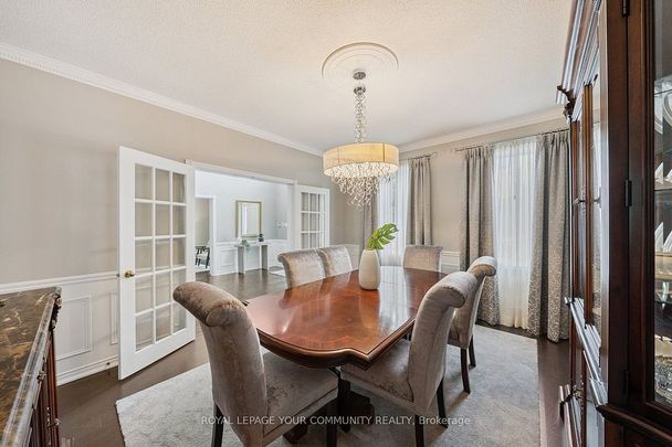 For Lease - 22 Theobalds Circle, Richmond Hill, Ontario - Photo 1