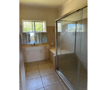 Spacious Home with Swimming Pool! - Photo 5