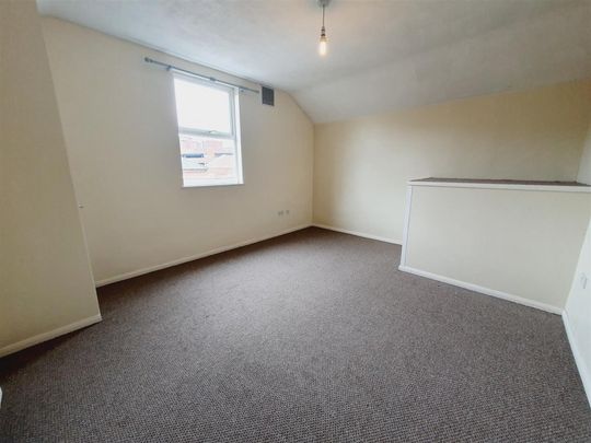1 Bedroom Flat to Rent in Newland Street, Kettering, Northamptonshire, NN16 - Photo 1