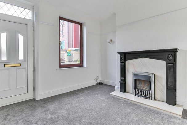 3 bedroom terraced house to rent - Photo 1