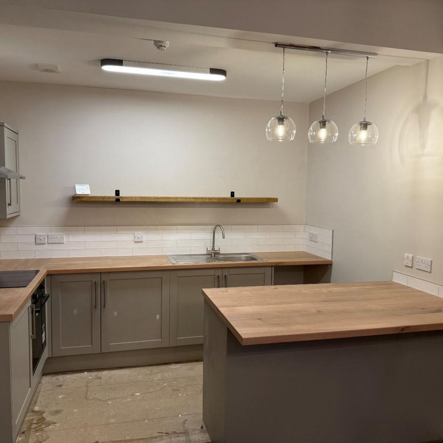 1 bedroom Flat To Let Total Size: 743 SQ FT - Photo 1