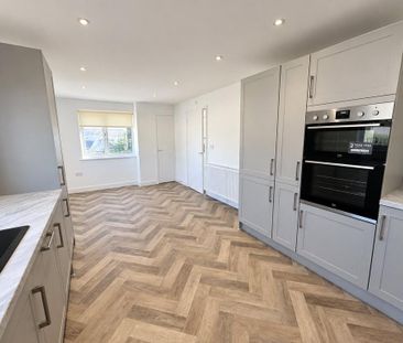 4 bedroom terraced house to rent - Photo 6