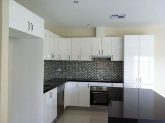 Modern 2-Bedroom Unit in Laverton - Photo 1