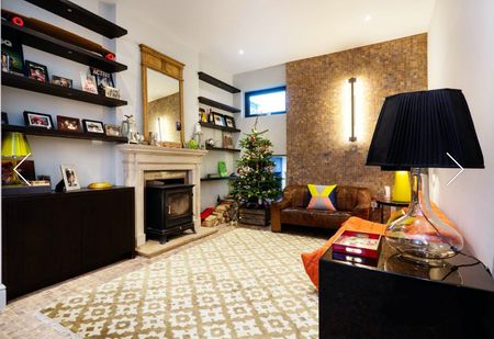 4 Bed Semi-Detached House, Fairlight Avenue, NW10 - Photo 2