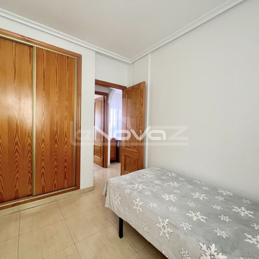 Two-bedroom apartment on Calle Maldonado in Torrevi - Foto 1