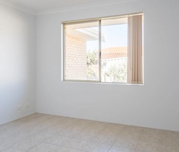 11 Caravel Way, Halls Head. - Photo 5