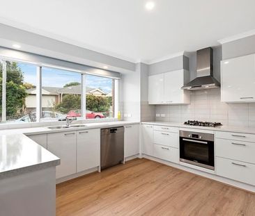27 Arden Crescent, Rosanna - Photo 6
