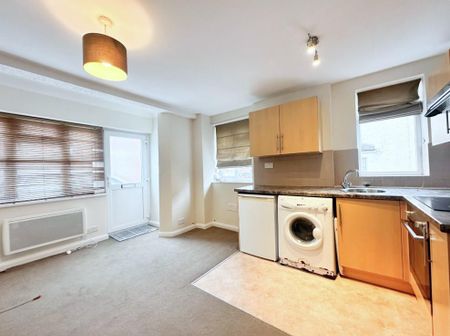 1 bedroom ground floor maisonette to rent - Photo 5