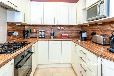 2 bedroom flat to rent - Photo 3