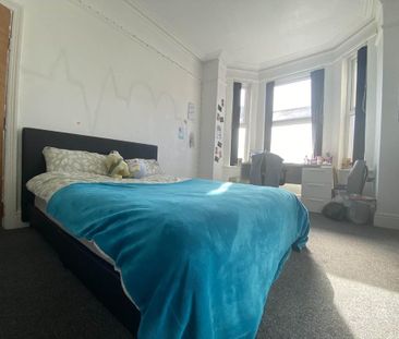 4 bedroom terraced house to rent - Photo 2
