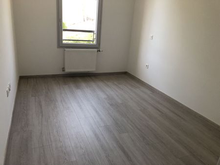 Saint Jean - Au centre, superbe maison Type 3 de 63m² + terrasse de 14m² - 2 parkings sous/sol - Photo 2