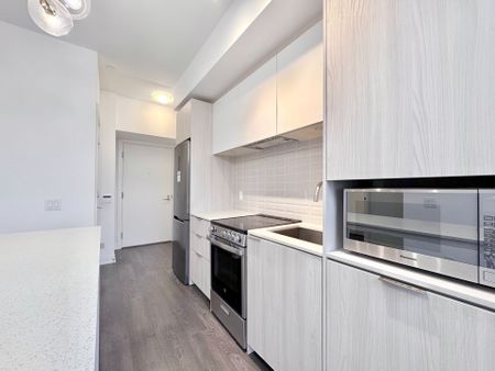 For Lease - 70 Annie Craig Drive Unit# 1210, Toronto, Ontario - Photo 4