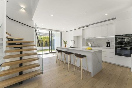 STUNNING NEW DESIGNER TOWNHOUSE - Photo 3