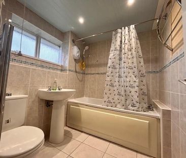 3 bedroom terraced house to rent - Photo 6