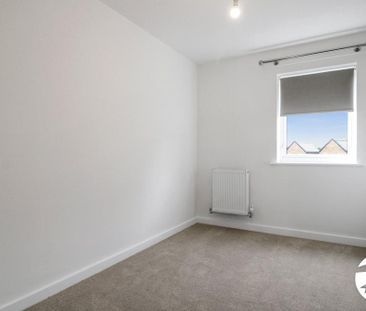 3 bedroom end of terrace house to rent - Photo 4