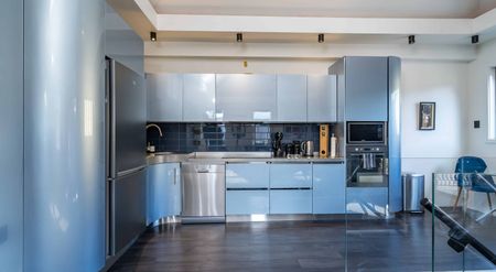 Penthouse Apartment: Heritage Meets Modern Luxury - Photo 4