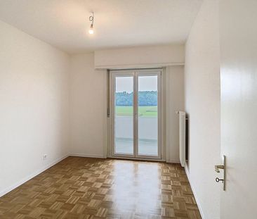 Lumineux logement traversant avec vue imprenable et deux balcons ! - Photo 1
