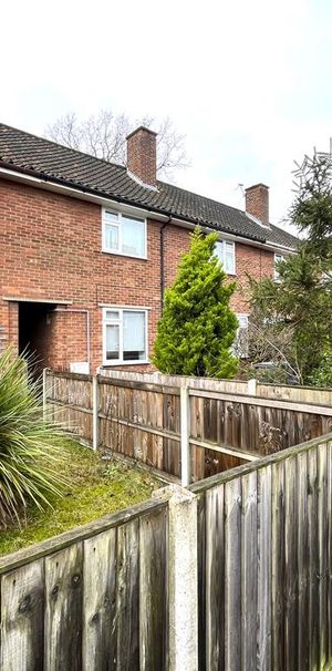 4 bedroom terraced house to rent - Photo 2