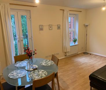 Room in a Shared Flat, Chilton Grove, SE8 - Photo 3