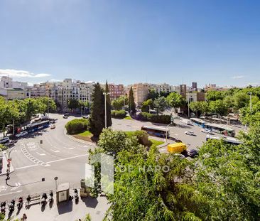 Plaza de Manuel Becerra, Madrid, Community of Madrid 28028 - Photo 6