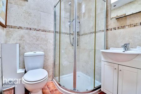 3 bedroom detached house to rent - Photo 2