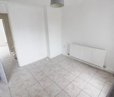 3 bedroom terraced house to rent - Photo 6