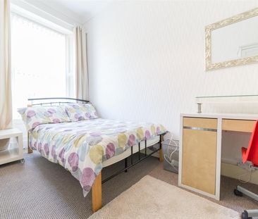 4 bed maisonette to rent in Chester Crescent, Sandyford, NE2 - Photo 6