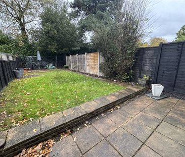 Station Road East, Ash Vale, Aldershot, Surrey, GU12 - Photo 4