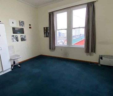 Super large 3 bedroom apartment in Mt VIC - Photo 1