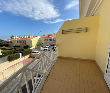 Nice sunny two bedroom apartment in a small building in Quinta das ... - Photo 2