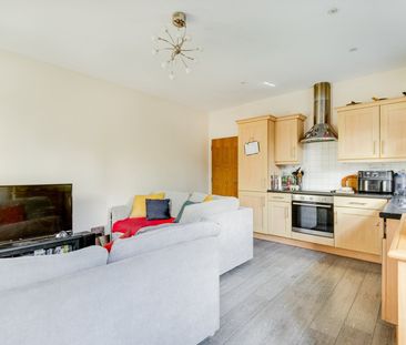 2 Bed Flat, Horatio House, SW19 - Photo 1