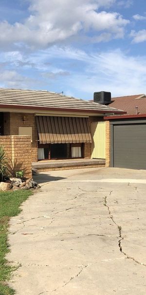 SPACIOUS FAMILY LIVING ON A GENEROUS ALLOTMENT - Photo 2