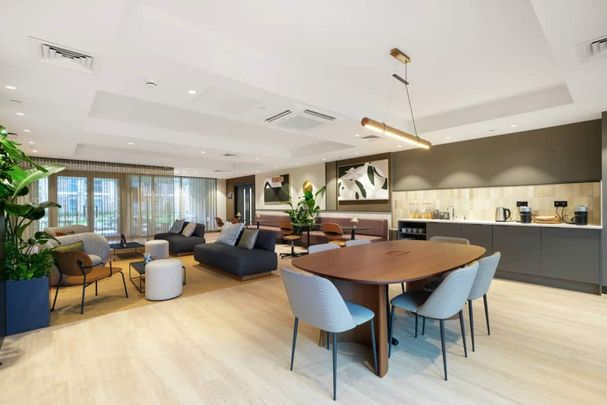 The Oakgate, KT22 7RZ, Surrey - Photo 1