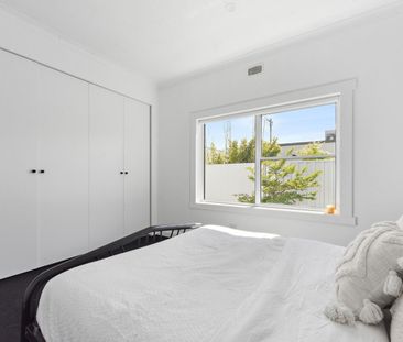 Art Deco Charm - Photo 5