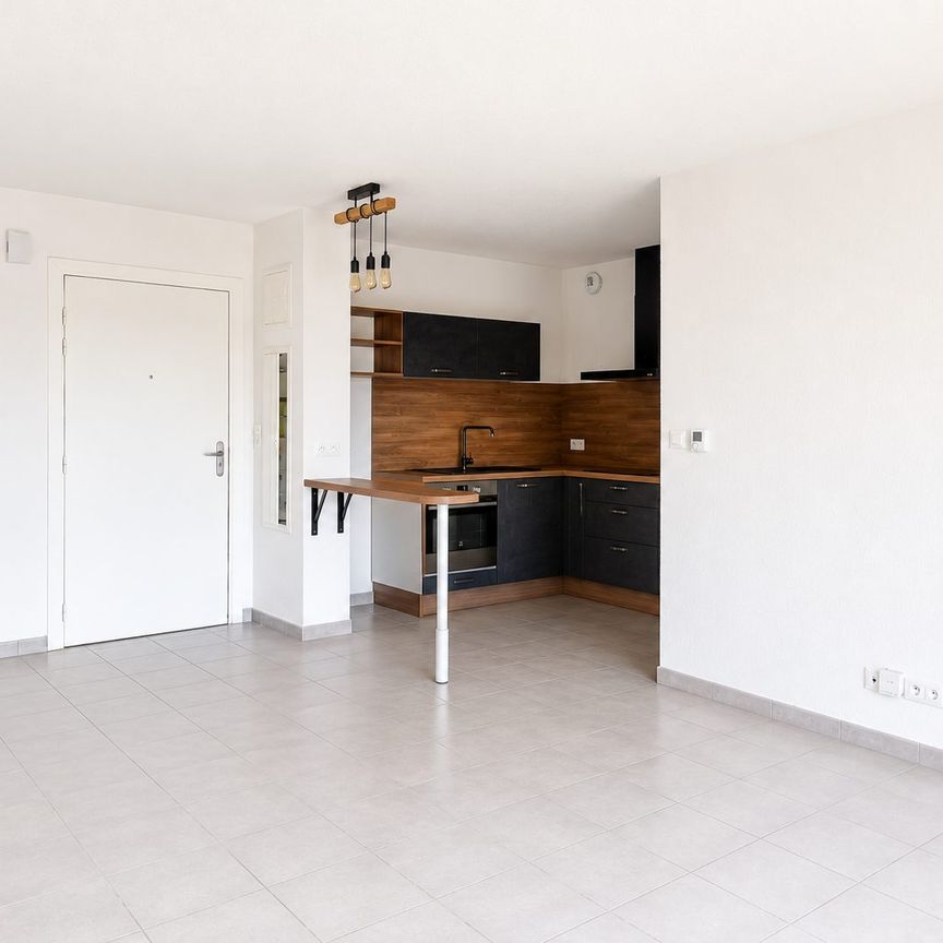 Location Appartement 3 pièces 63m² NARBONNE 11100 - Photo 1