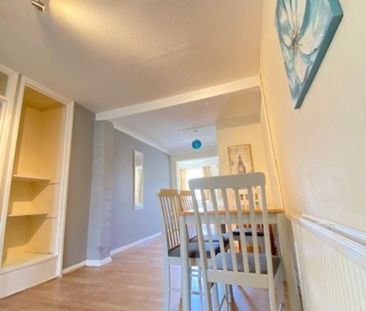 5 bedroom semi-detached house to rent - Photo 4