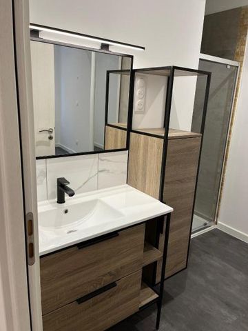 Location Appartement 2 pièces 35m² BRIGNOLES 83170 - Photo 3