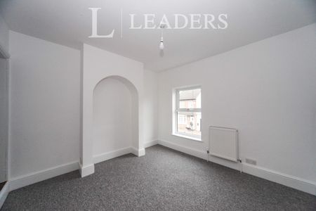 2 bedroom house to rent Princes Street, Dunstable, Bedfordshire, LU6 - Photo 2