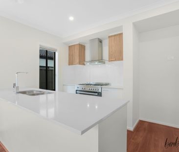 Modern living house! - Photo 6