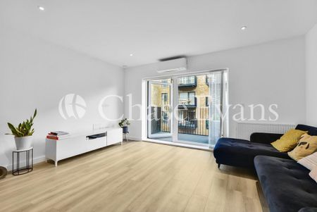 3 bedroom flat to rent - Photo 3